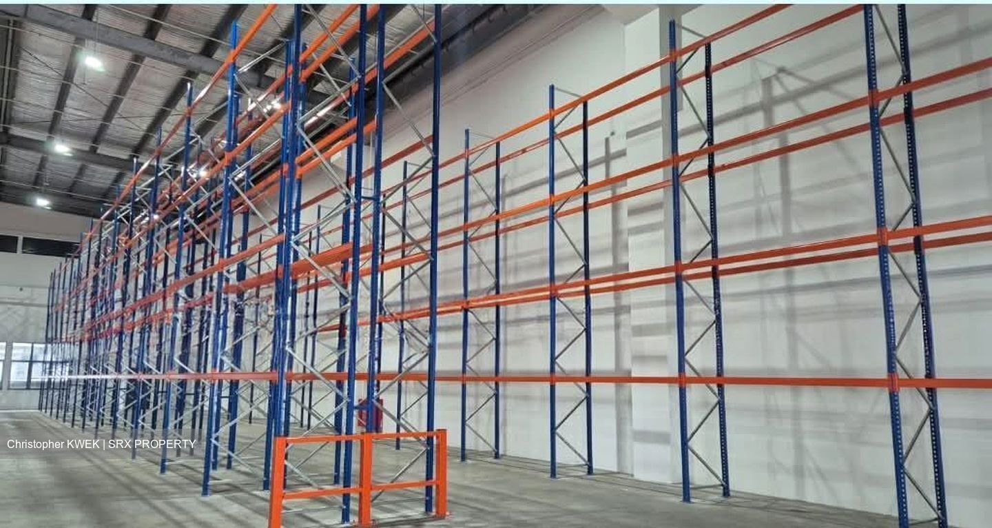 LINER (D22), Factory #557281501